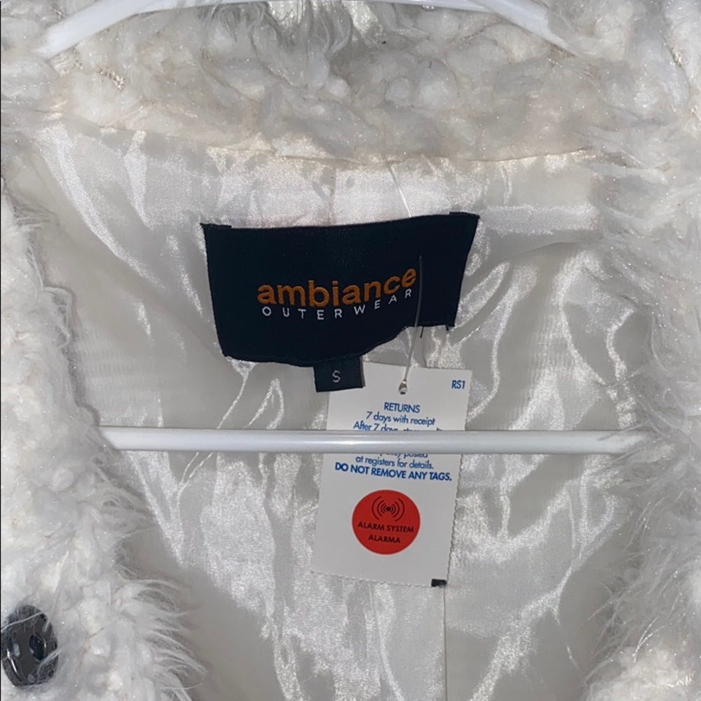 Fuzzy jacket - Picture 2 of 4